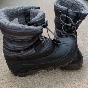 Cozy Black and Gray Kids' Snow Boots